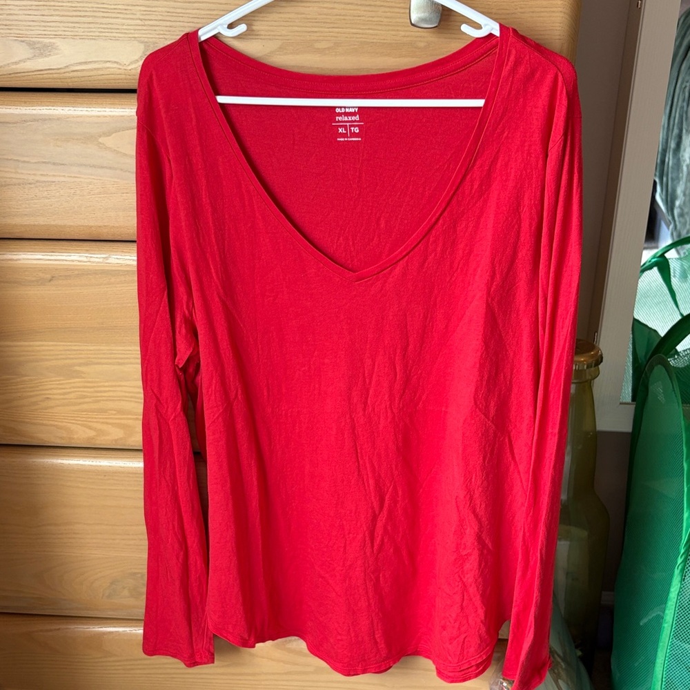 NWT Old Navy XL Women’s Bright Red & Off White Long-Sleeve Blouses (sold as set)